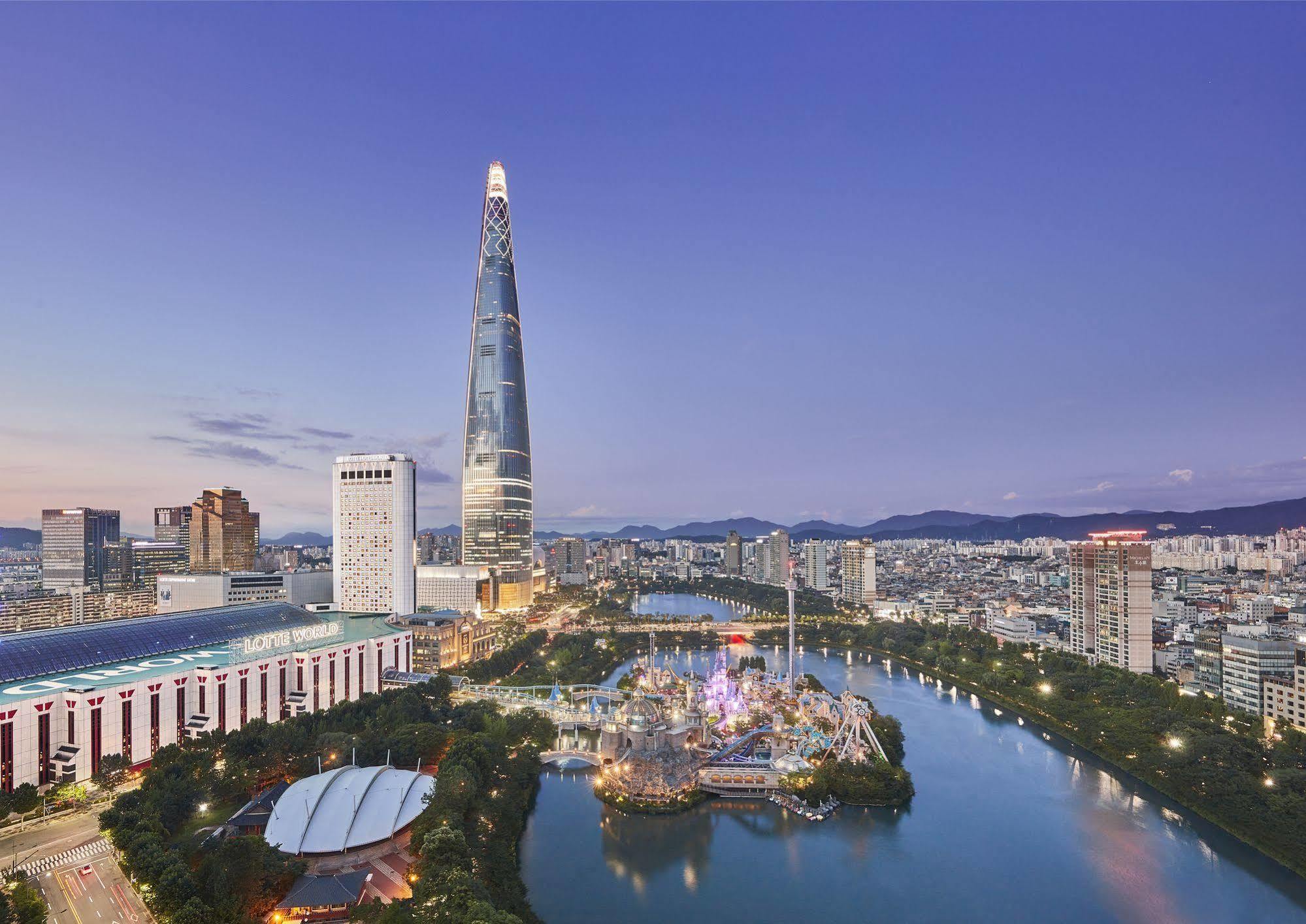Lotte World Hotel